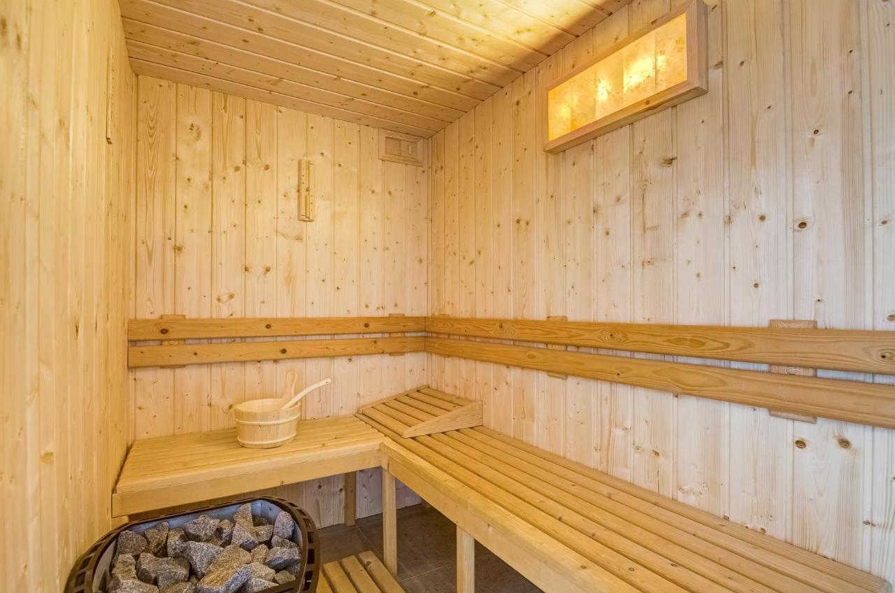 Znamirowickachata Sauna Jacuzzi Spa Znamirowice 外观 照片